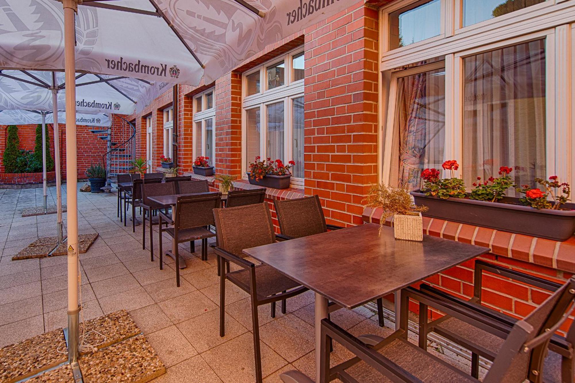 Hotel Fuersteneck Бернбург Екстериор снимка