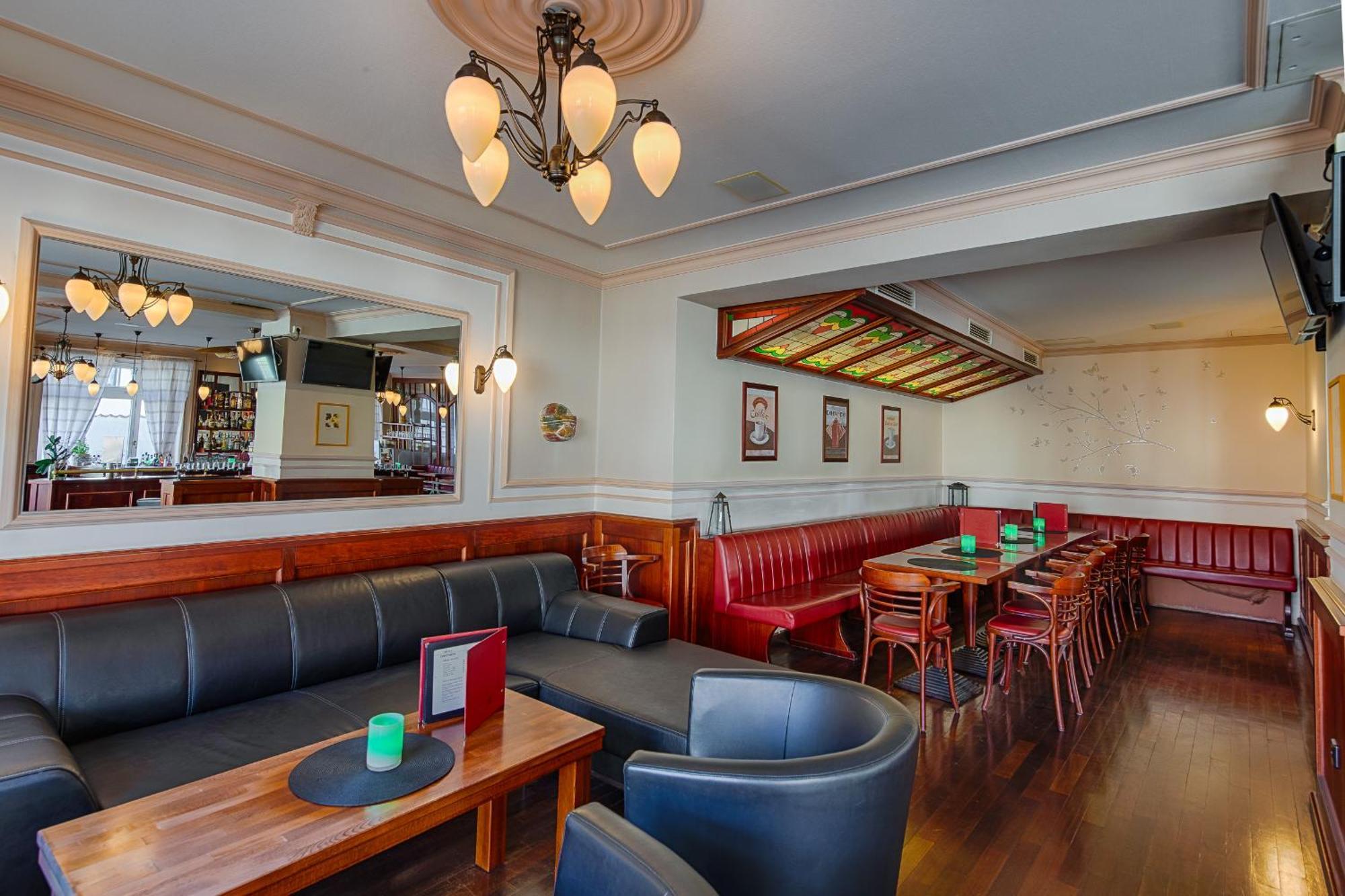 Hotel Fuersteneck Бернбург Екстериор снимка