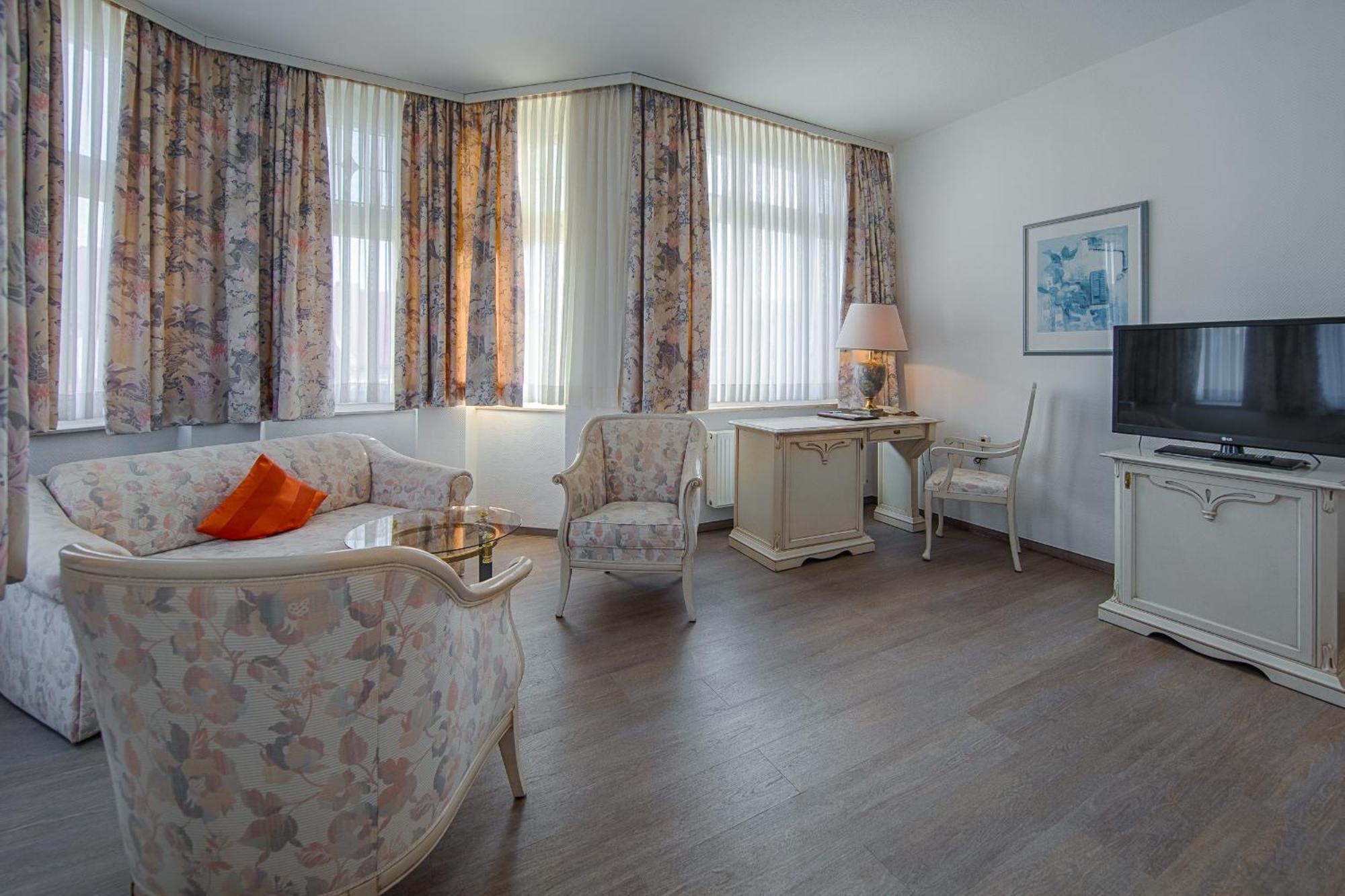 Hotel Fuersteneck Бернбург Екстериор снимка