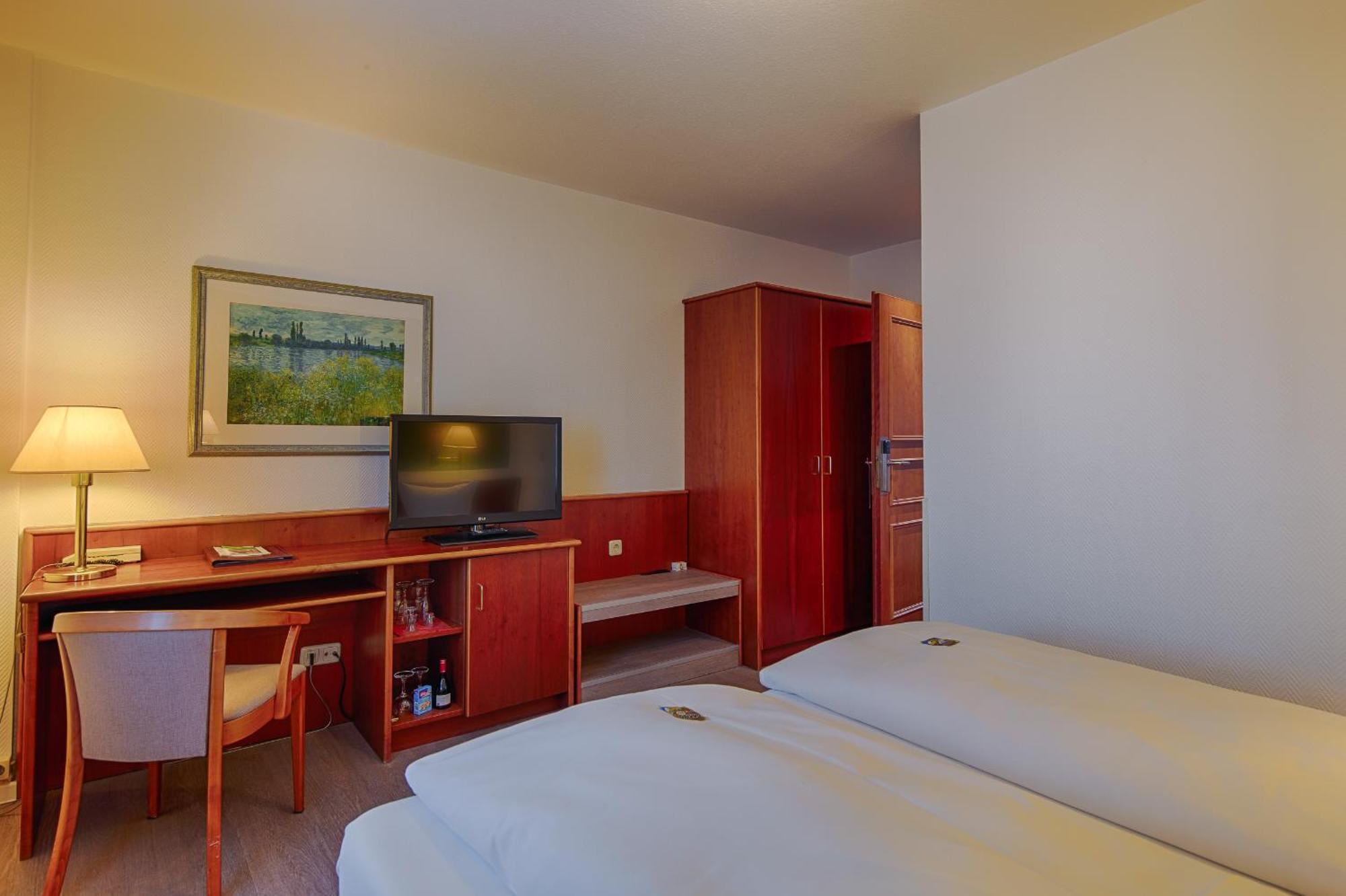 Hotel Fuersteneck Бернбург Екстериор снимка