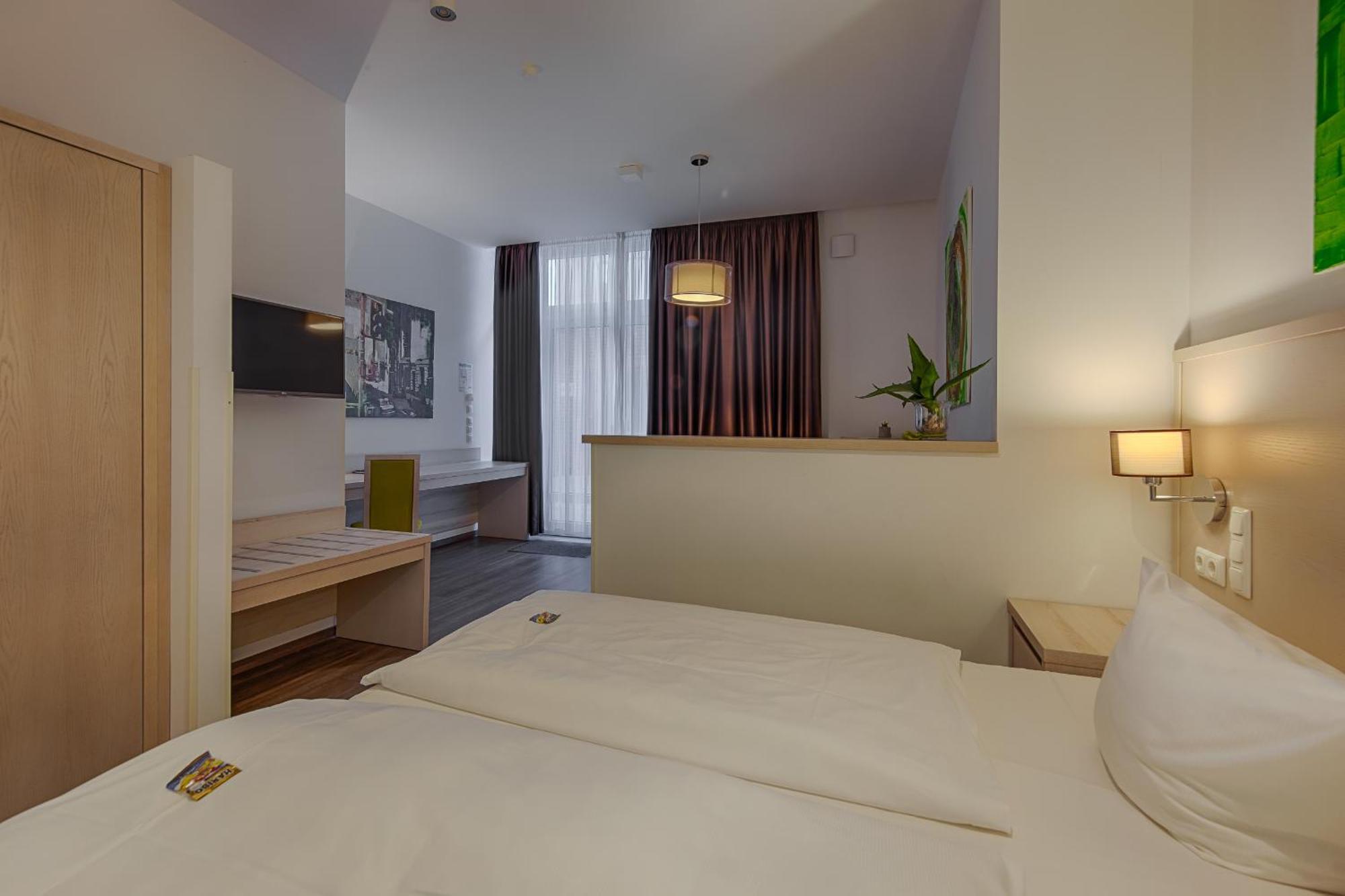 Hotel Fuersteneck Бернбург Екстериор снимка