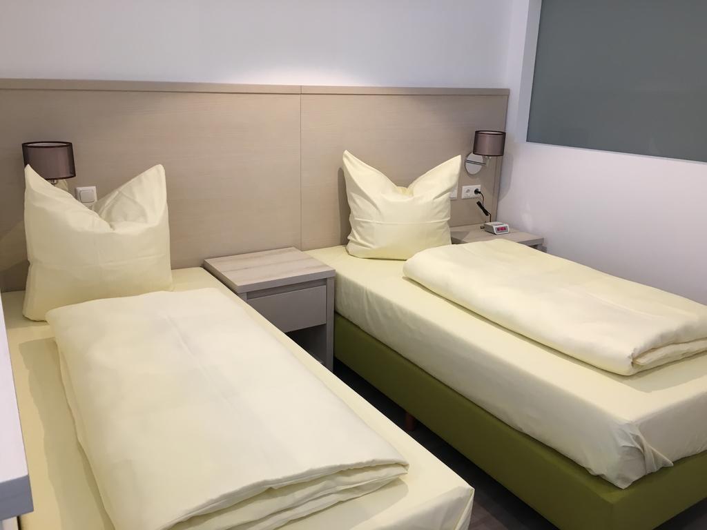 Hotel Fuersteneck Бернбург Екстериор снимка