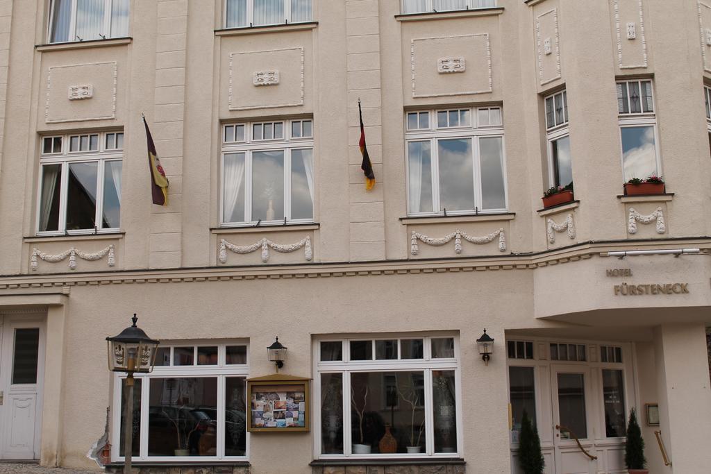 Hotel Fuersteneck Бернбург Екстериор снимка