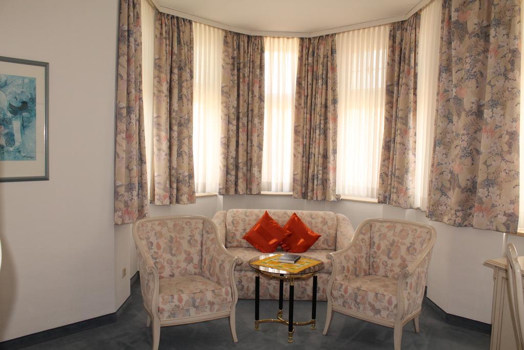 Hotel Fuersteneck Бернбург Екстериор снимка