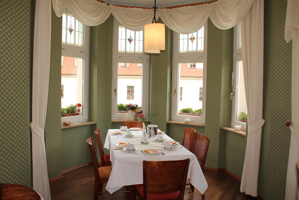 Hotel Fuersteneck Бернбург Екстериор снимка